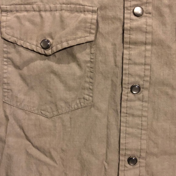 Express Button Up - Picture 2 of 3